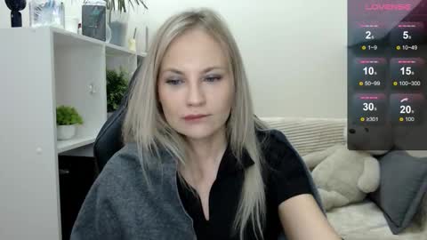 Naomi online show from October 29, 5:12 am