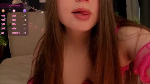 Snapshot of sunnyrisha chatting on February 15, 5:51 am Risha online show from February 15, 5:51 am