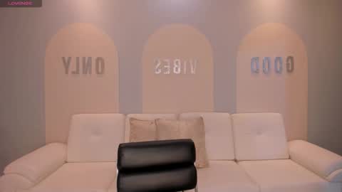 Sunny Rivers online show from October 23, 6:47 pm