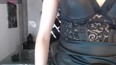 Susana   Mejia online show from February 19, 12:59 pm