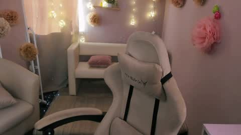 Alice online show from April 9, 5:54 am