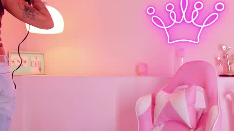 Snapshot of sunshinne__03 chatting on October 7, 12:31 pm sunshinne__03 online show from October 7, 12:31 pm