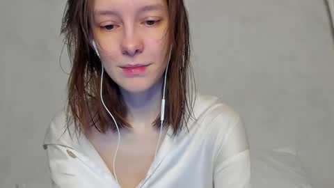 Una online show from April 28, 11:19 pm