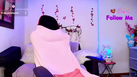 surella32 online show from June 12, 10:12 am