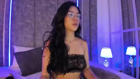 Snapshot of susa1userma_ chatting on February 27, 8:09 pm Susann online show from February 27, 8:09 pm