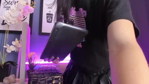 Snapshot of susa1userma_ chatting on March 5, 7:50 pm Susann online show from March 5, 7:50 pm