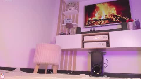 Snapshot of susan_jones_tcw chatting on September 16, 12:29 am online show from September 16, 12:29 am