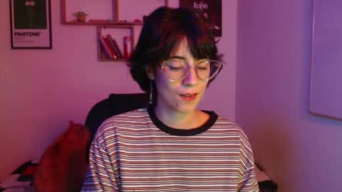 Snapshot of susana_w chatting on December 18, 12:10 am susana_w online show from December 18, 12:10 am