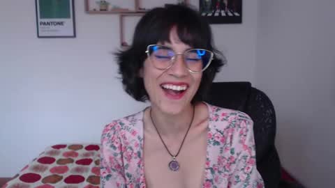 Snapshot of susana_w chatting on February 5, 9:07 pm susana_w online show from February 5, 9:07 pm