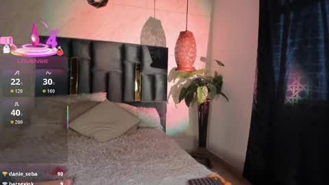 Susana W online show from December 16, 10:04 pm