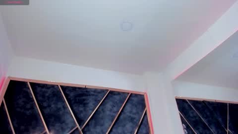 susanahenao online show from November 17, 5:24 pm