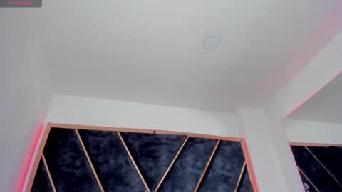 susanahenao online show from November 24, 5:26 pm