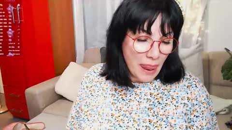 Susan online show from January 12, 7:10 pm