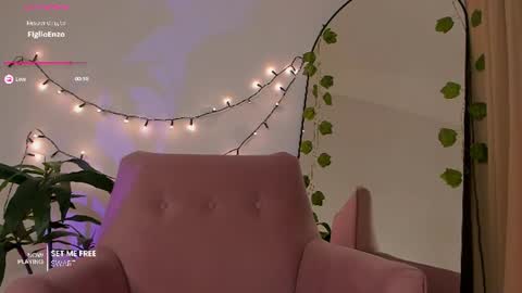 Flor online show from July 15, 9:30 pm