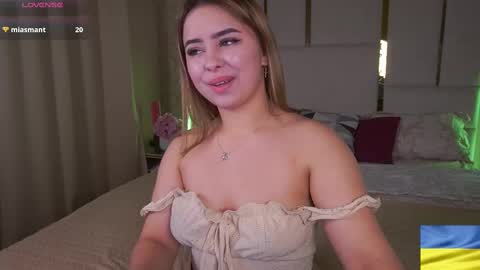 Susie online show from February 10, 9:36 pm