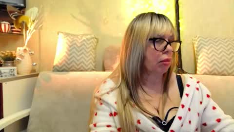 SusiexNoreen online show from February 13, 4:25 am