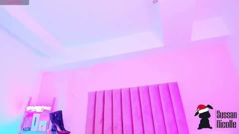 Snapshot of sussan_nicolle1 chatting on December 16, 1:00 pm Sussan Nicole online show from December 16, 1:00 pm