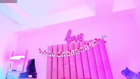 Snapshot of sussan_nicolle1 chatting on February 24, 12:24 pm Sussan Nicole online show from February 24, 12:24 pm