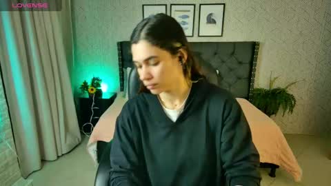   online show from January 10, 11:22 am