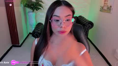 Snapshot of sussy_sweet4u chatting on September 28, 11:04 am sussy_sweet4u online show from September 28, 11:04 am
