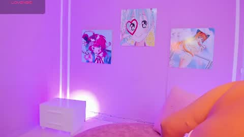 sussy_sweet4u online show from July 14, 10:32 am