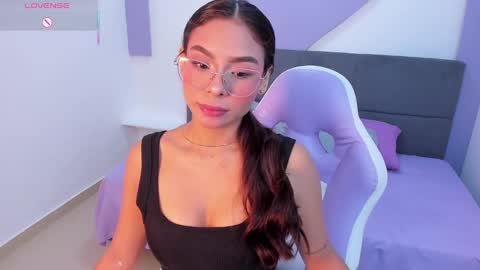 Snapshot of sussy_sweet4u chatting on October 1, 10:31 am sussy_sweet4u online show from October 1, 10:31 am