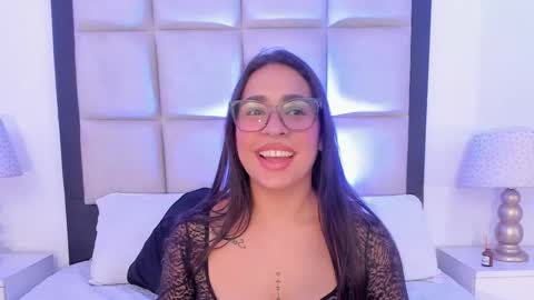 sussyfoxx_ online show from February 19, 3:33 pm