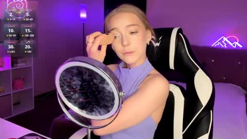 Jessica online show from April 18, 1:13 pm