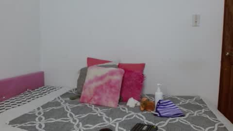 Snapshot of suzan_30 chatting on October 15, 7:27 pm suzan_30 online show from October 15, 7:27 pm