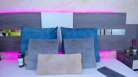 Susan  online show from December 5, 11:16 am