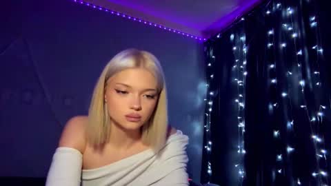 Stacy online show from March 29, 11:04 pm