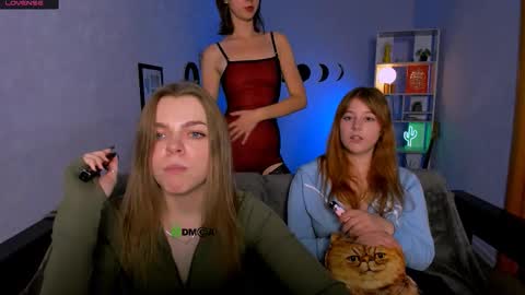 Snapshot of suzi_love chatting on October 16, 11:40 pm suzi_love online show from October 16, 11:40 pm