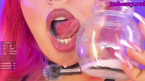Nahomy online show from June 2, 4:41 pm