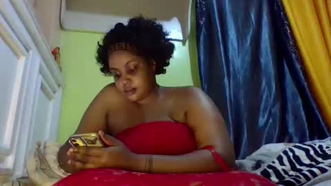 sweet52537 online show from May 2, 10:35 pm
