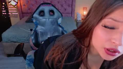Snapshot of sweet__thang chatting on October 12, 9:55 am sweet__thang online show from October 12, 9:55 am