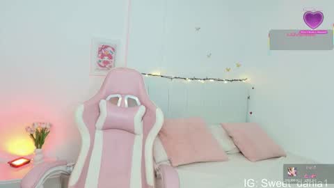 sweet_dania_ online show from November 10, 9:48 am