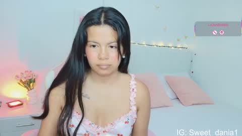 sweet_dania_ online show from October 2, 9:03 am