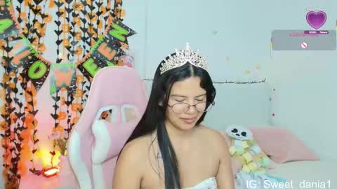 sweet_dania_ online show from October 24, 8:54 am