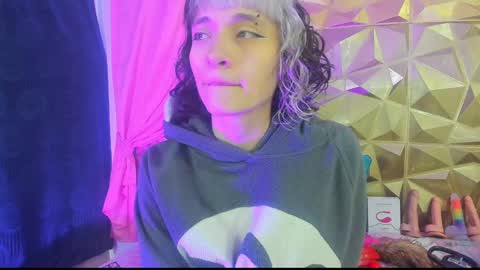 Snapshot of sweet_emmili chatting on December 23, 12:08 pm emmili online show from December 23, 12:08 pm