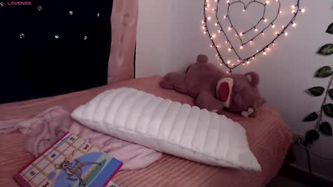 Hannah online show from March 11, 1:03 pm