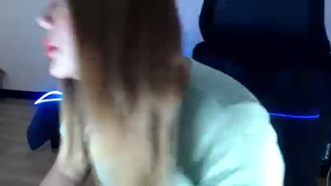 sophia daisy  online show from January 18, 1:35 am