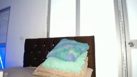 sweet_hot_mia_ online show from April 5, 2:16 pm