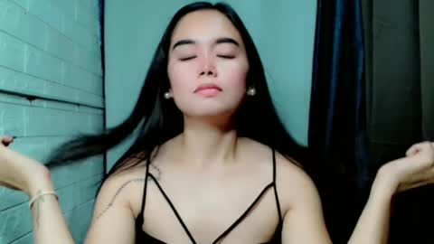 LAIKA online show from June 12, 3:03 am