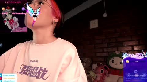 Snapshot of sweet_lemariee_ chatting on December 20, 7:33 am Lemarie online show from December 20, 7:33 am