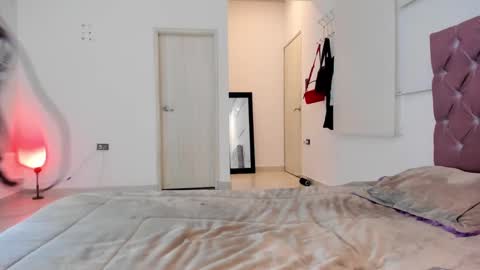 Snapshot of sweet_lia1_ chatting on February 14, 4:20 pm Hi Im Lia Your dreams came true online show from February 14, 4:20 pm