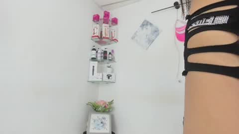 sweet_litle online show from July 3, 4:18 am