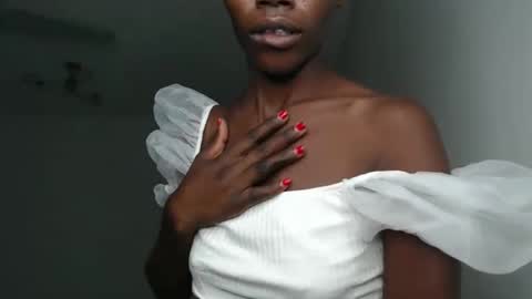 sweet_little_sin online show from March 27, 4:25 am