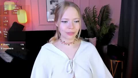 Lucy online show from April 25, 12:41 pm