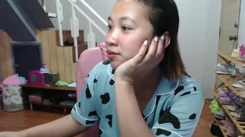 cheeky Bum07 online show from February 7, 5:31 am