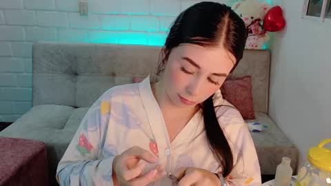 Snapshot of sweet_miaa24 chatting on October 12, 11:40 pm Sweet Mia online show from October 12, 11:40 pm